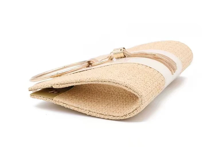 New Fashion Vintage Large Capacity Straw Handbag Tassel Woven Ladies Hand Bag Simple Crossbody Bag