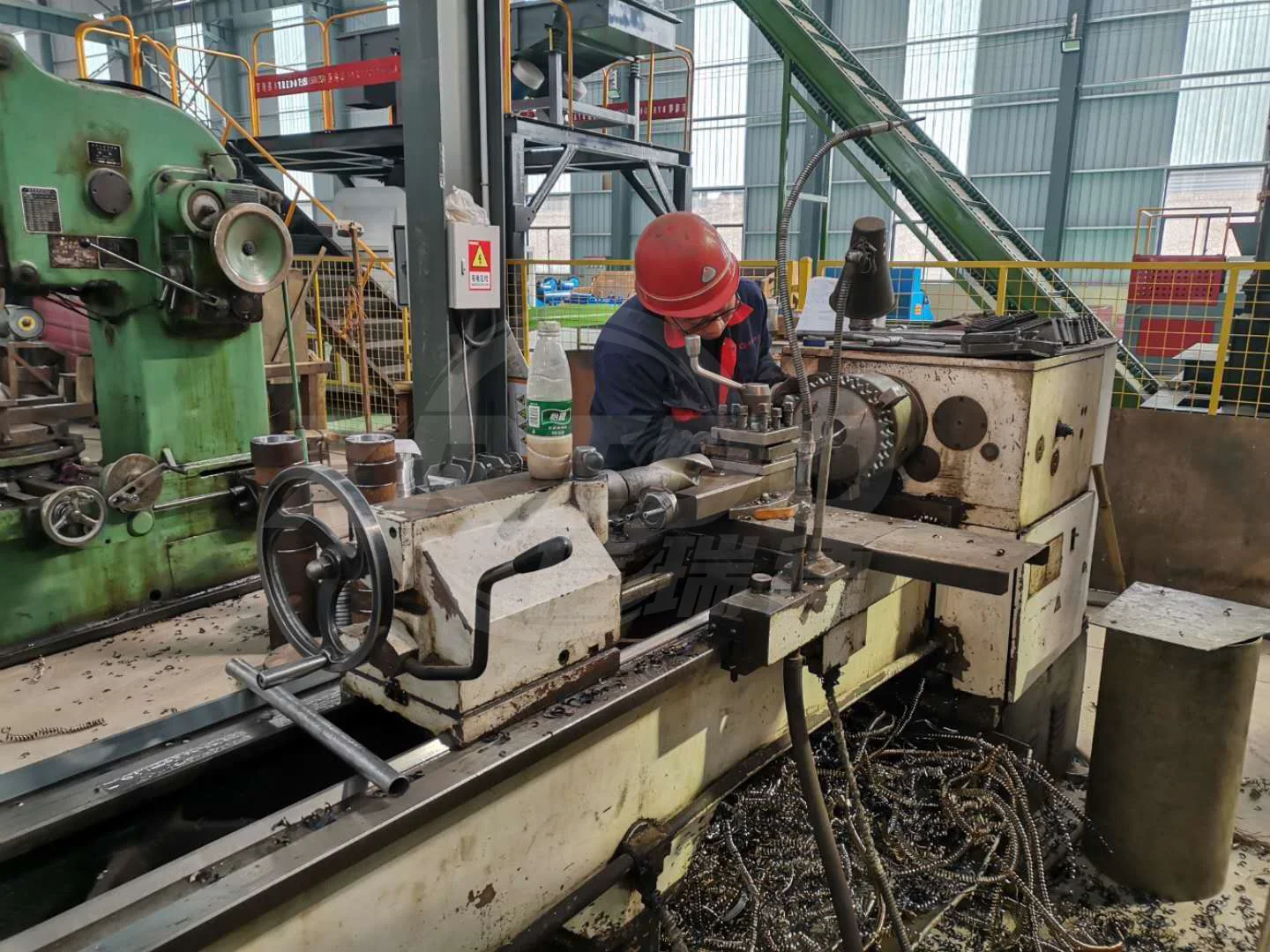 High Capacity 500kg/hour Wood Crusher with SKD11 Blades and 3500r/min Spindle Speed