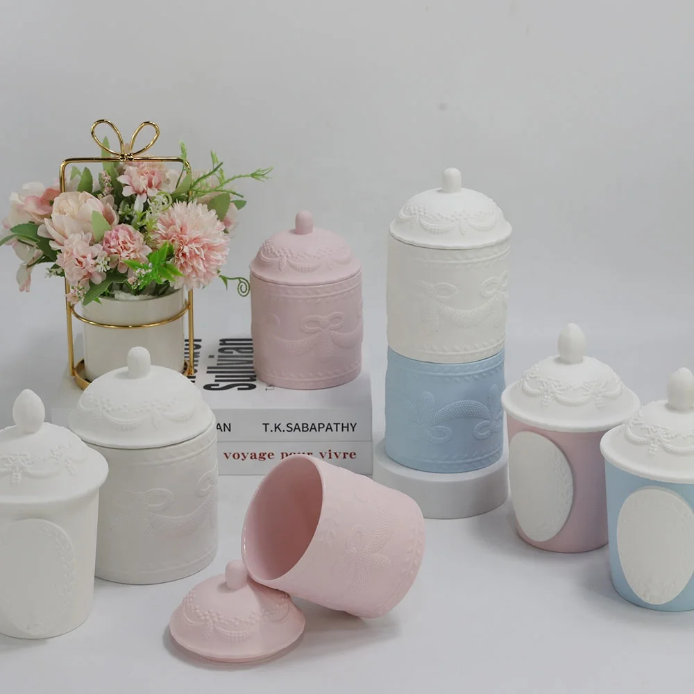 Synwish High Quality Embossed Logo Empty Custom Jars Ceramic Porcelain Candle Holder Jar Vessels with Lid supplier