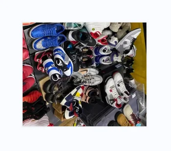 Wholesale factory soccer shoes men used shoes adult football second hand sport shoes