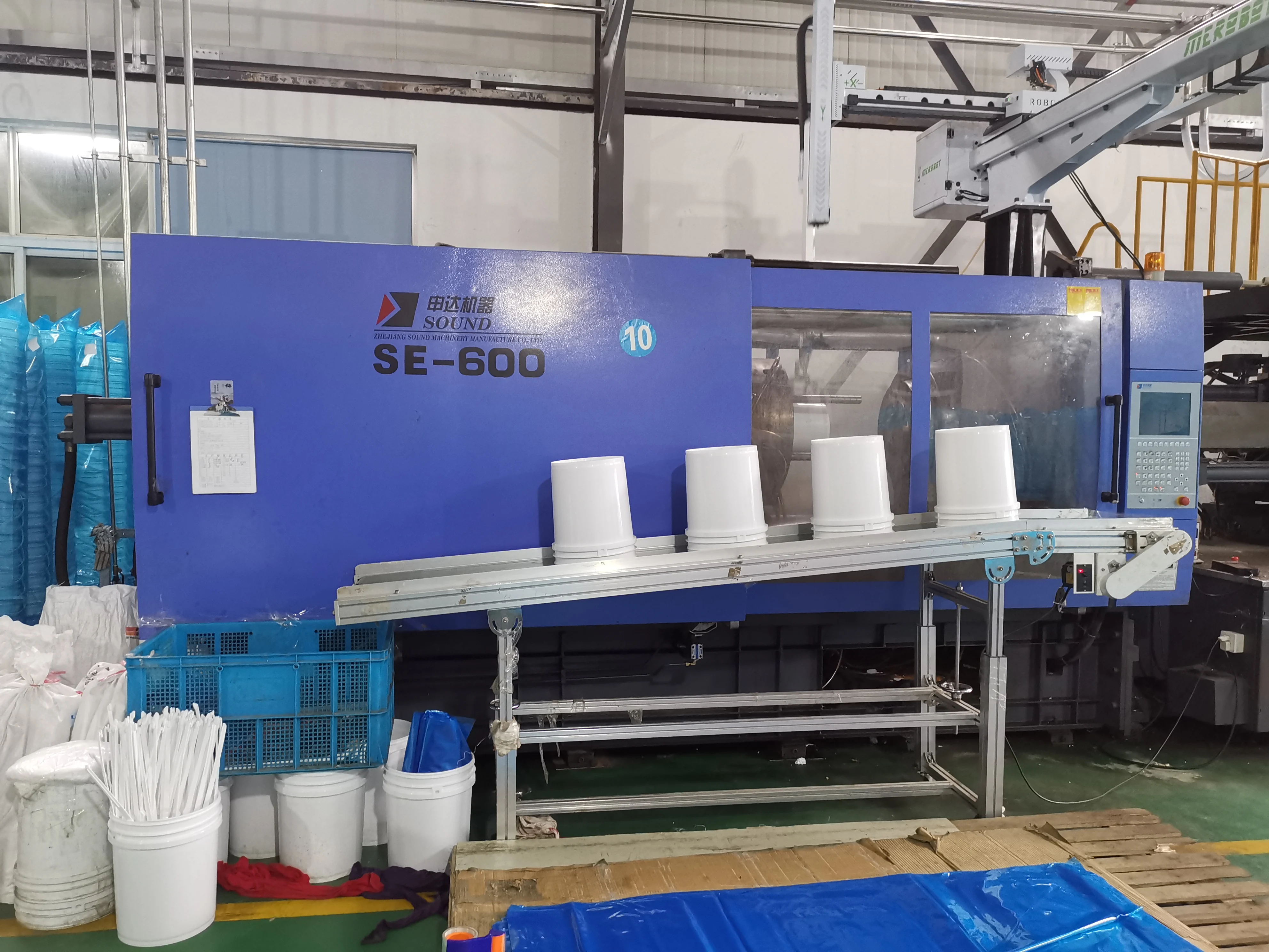 Custom Cheap Small Large 2L 5L 10L 20L 25L 5 Gallon Food Grade Safe Paint Popcorn White Plastic Buckets with Lids Handle Price