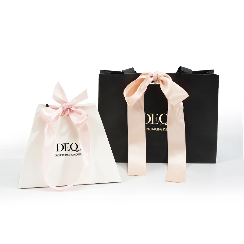 Oem пользовательский напечатанный логотип, роскошный Pr косметический макияж, товары для покупок, подарочная упаковка, бумажный мешок с ручкой для косметического магазина