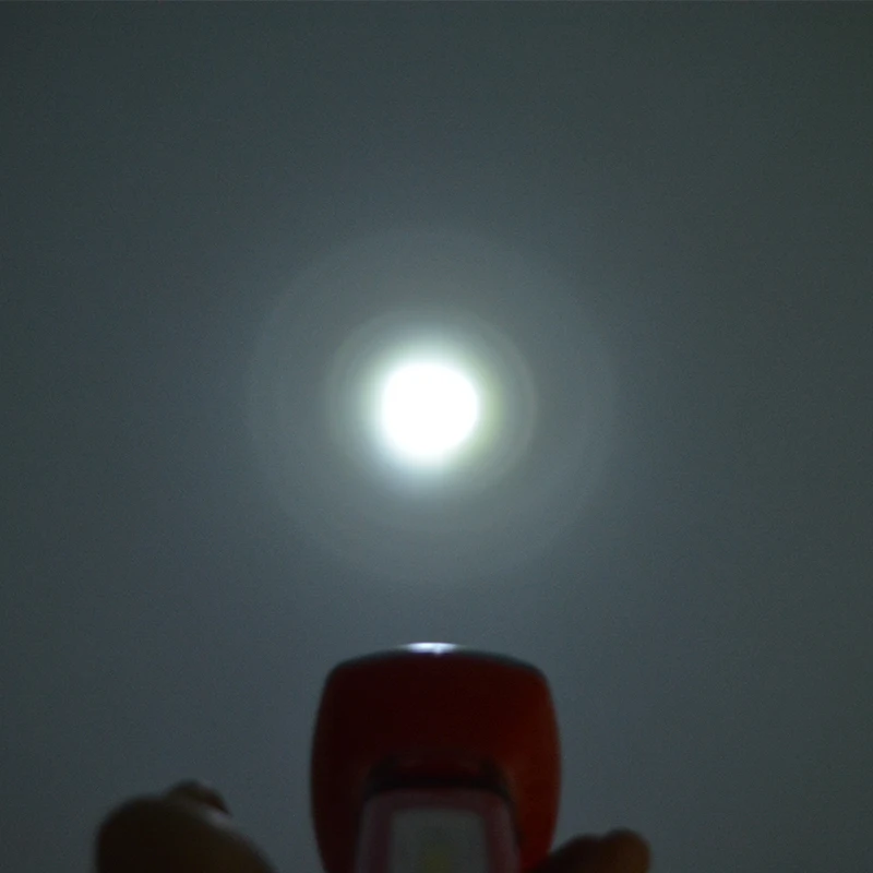 LED Outdoor Portable Rechargeable LED Torch Flashlight in Guangzhou