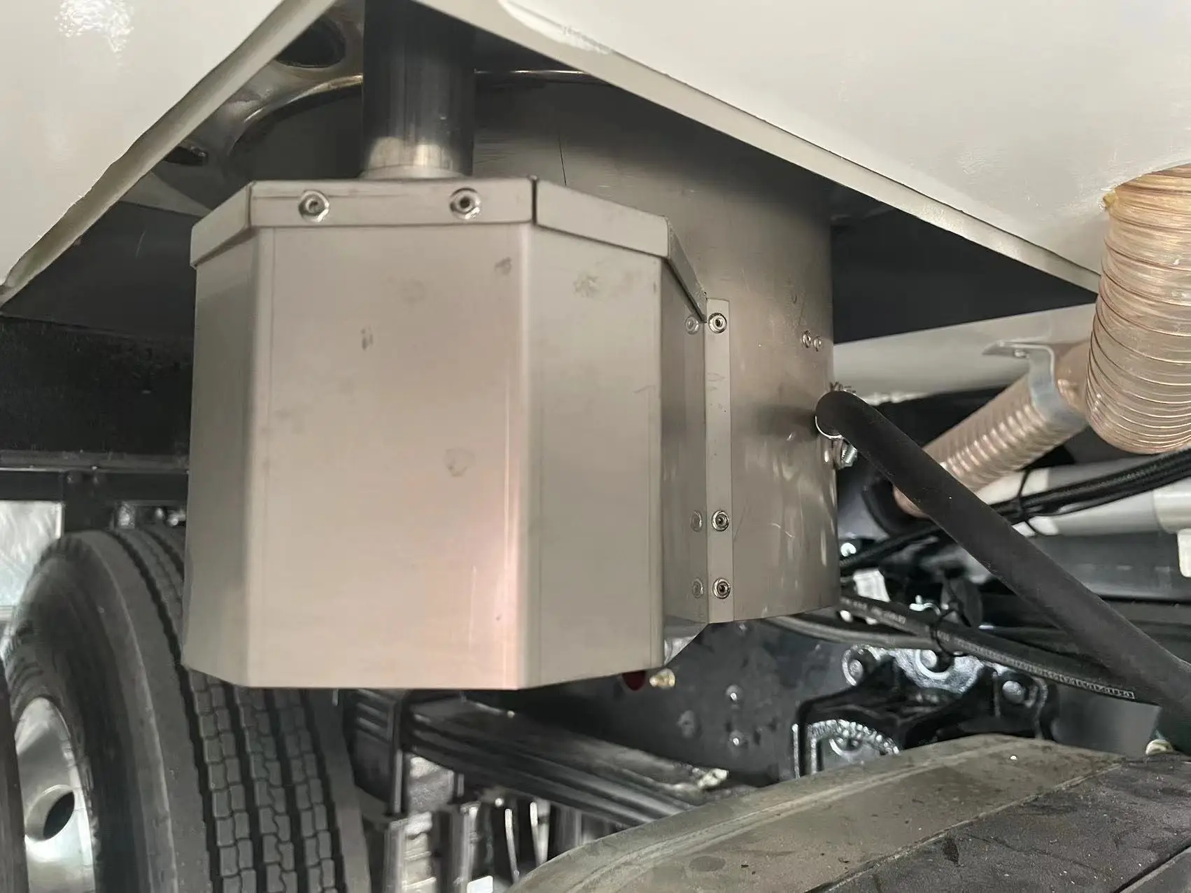 18L Diesel Hot Water Heater With  220v/110v Designed for Travel Vehicles Yachts Outdoor Cabins Bath Washing for Car  