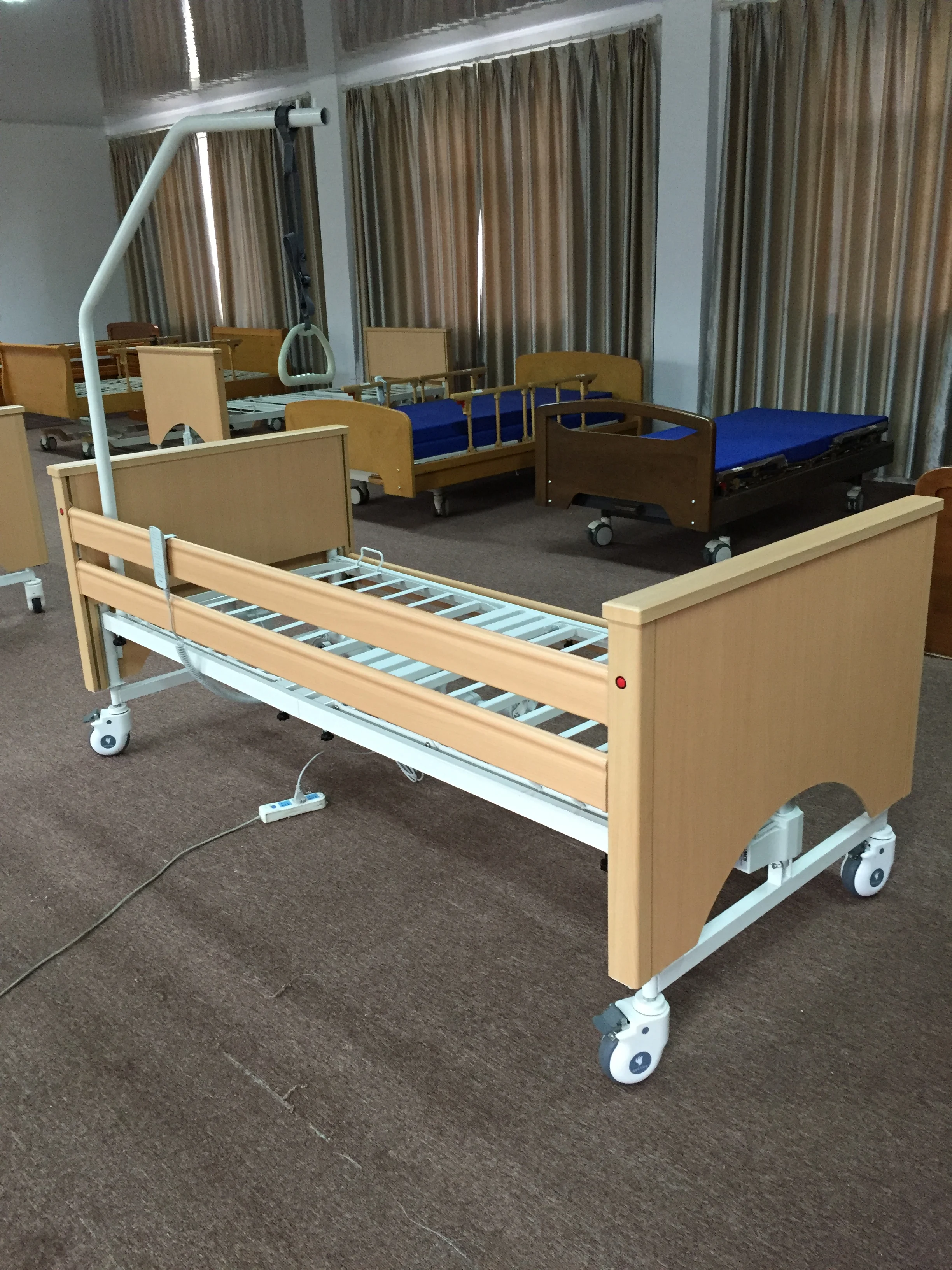 Mt Medical Wood Electric Adjustable Medical Hospital Home Care Nursing