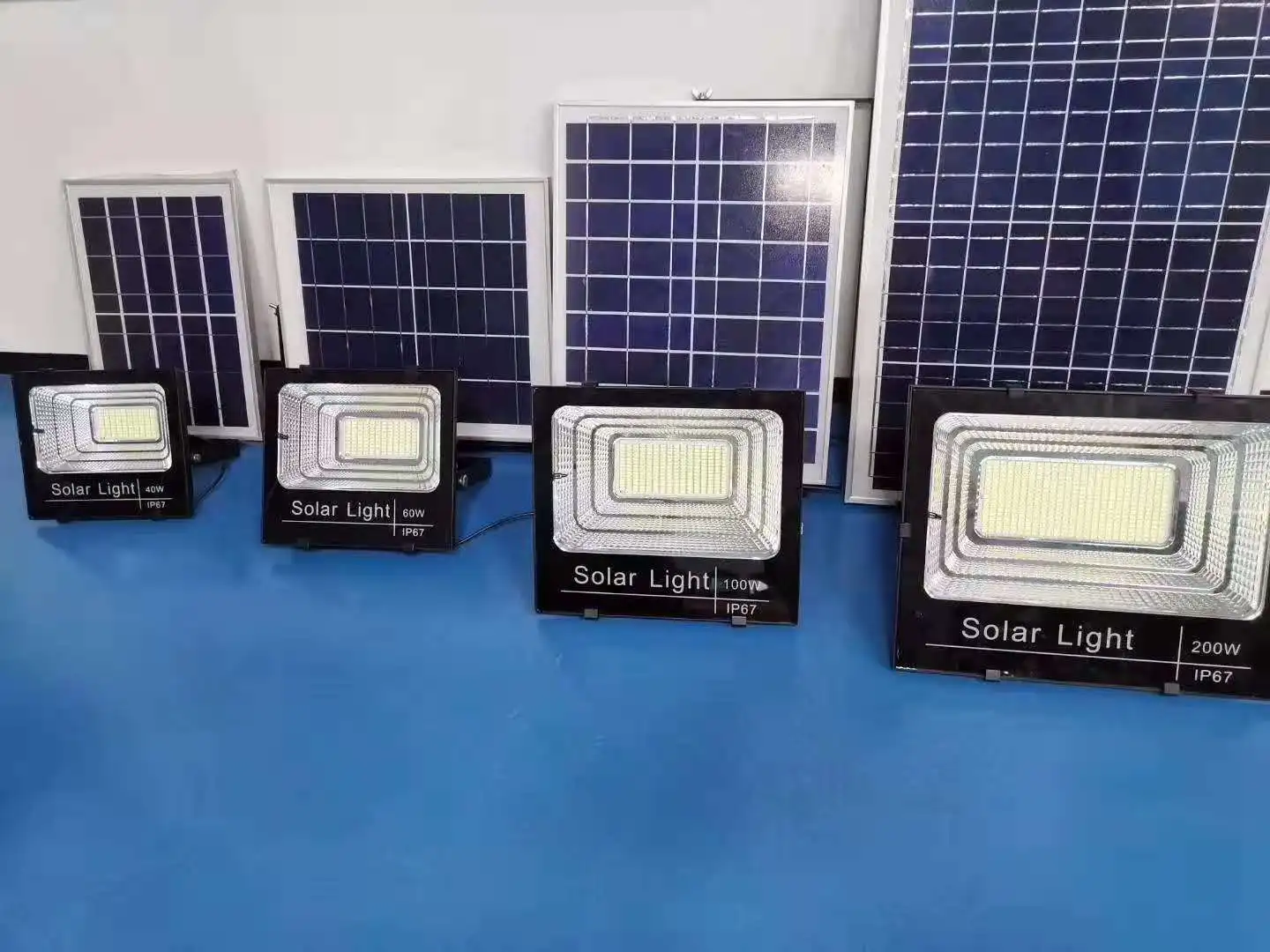 High Quality Ip65 Solar Powered Remote Slim Outdoor Floodlight 50w 100w