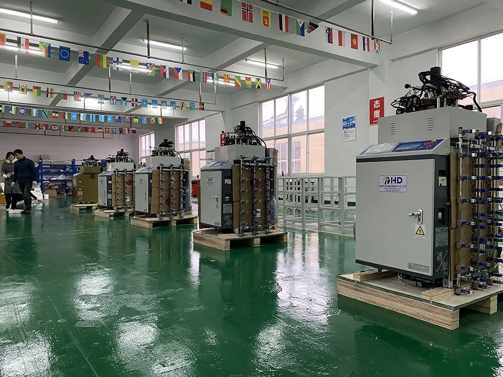 High Speed Circular Scarf and Cap Knitting Machine Produce Football Fan Scarf
