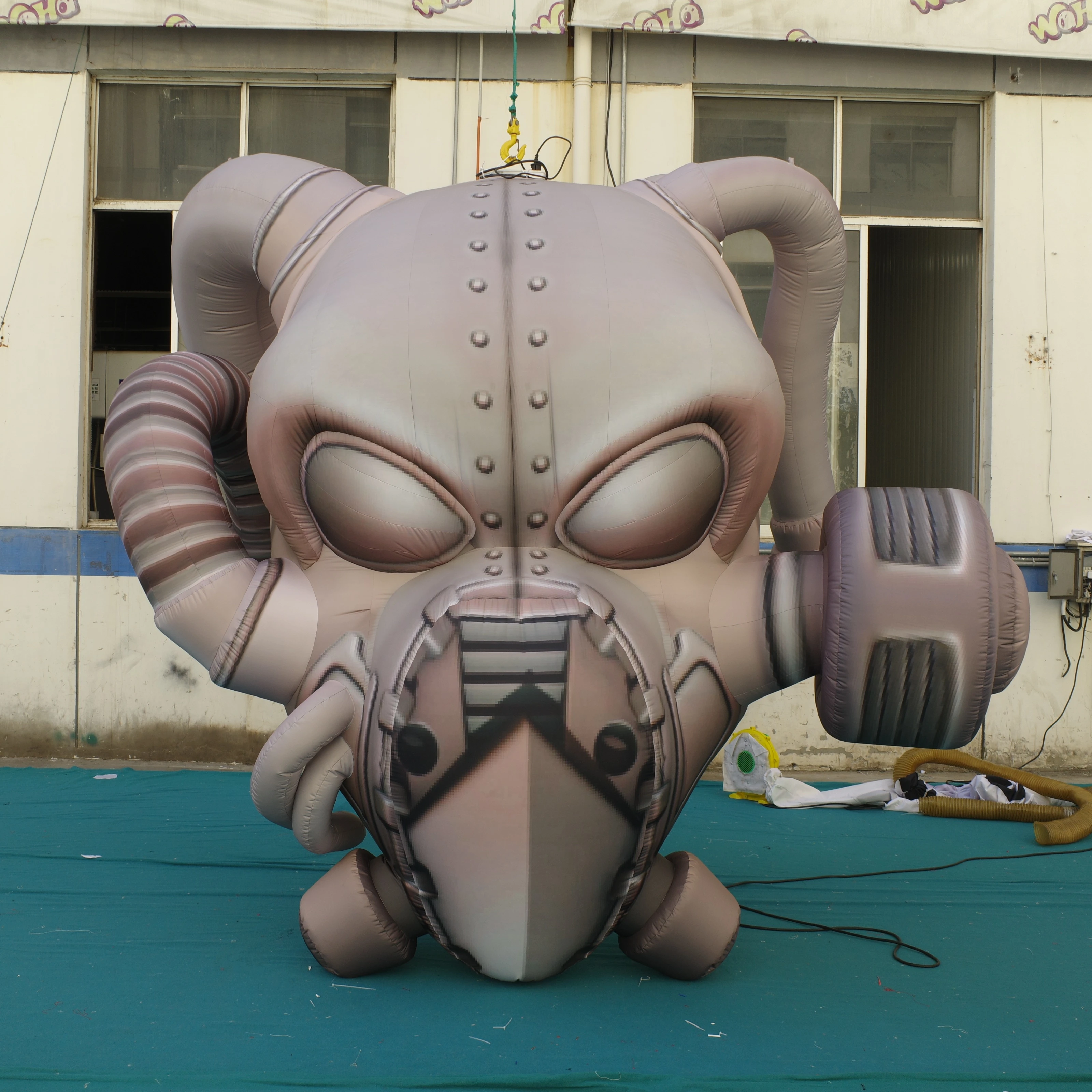 Giant Inflatable Cyberpunk Gas Mask Monster for Halloween, Durable Hanging Advertising Inflatable