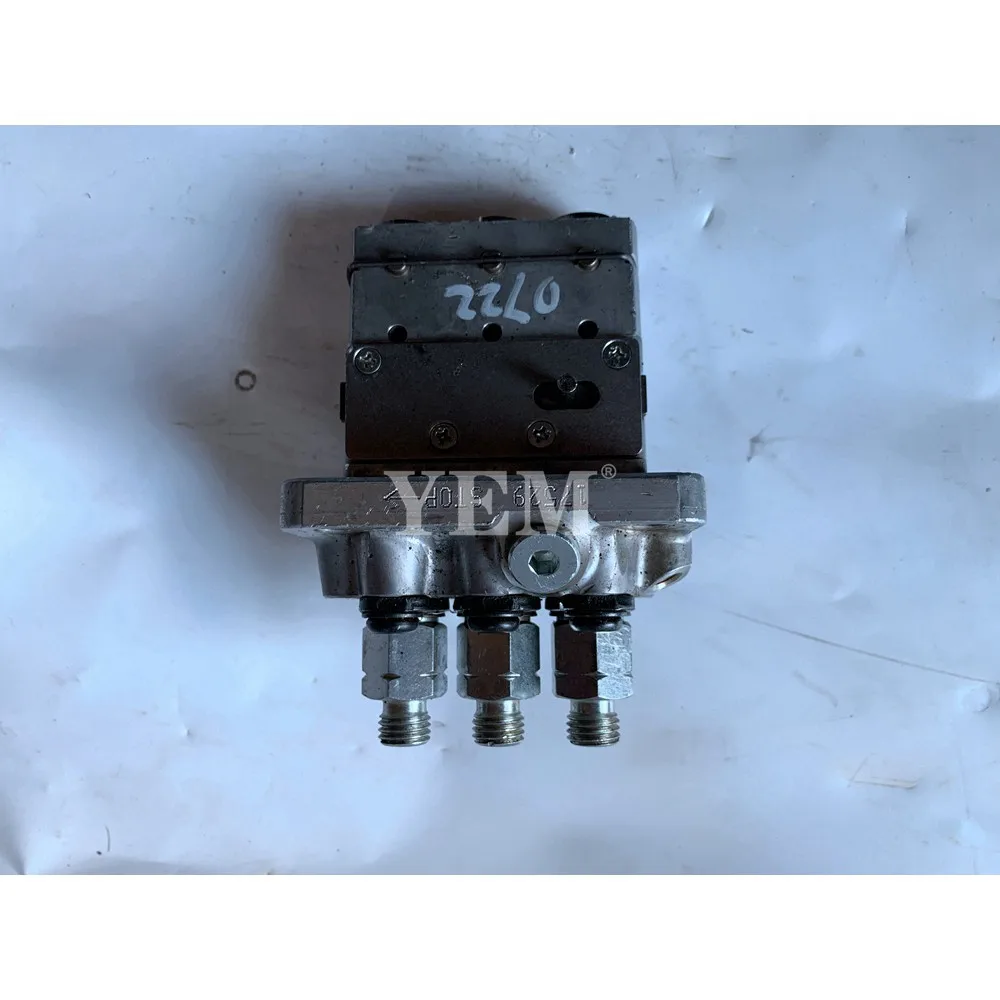 Fuel Injection Pump 17529-51014 17529-51012 17529-51010 for Kubota Engine D722 D902