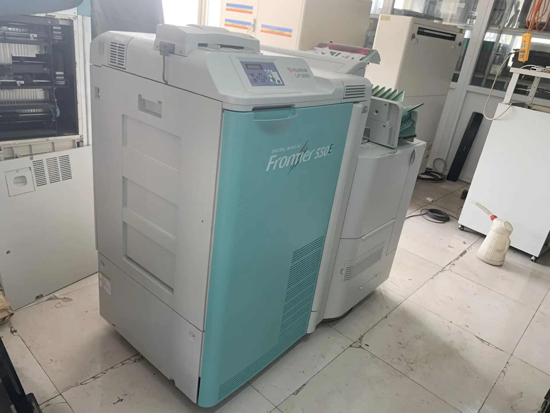 Fuji550 Digital Photo Printer - Easy to Operate Minilab