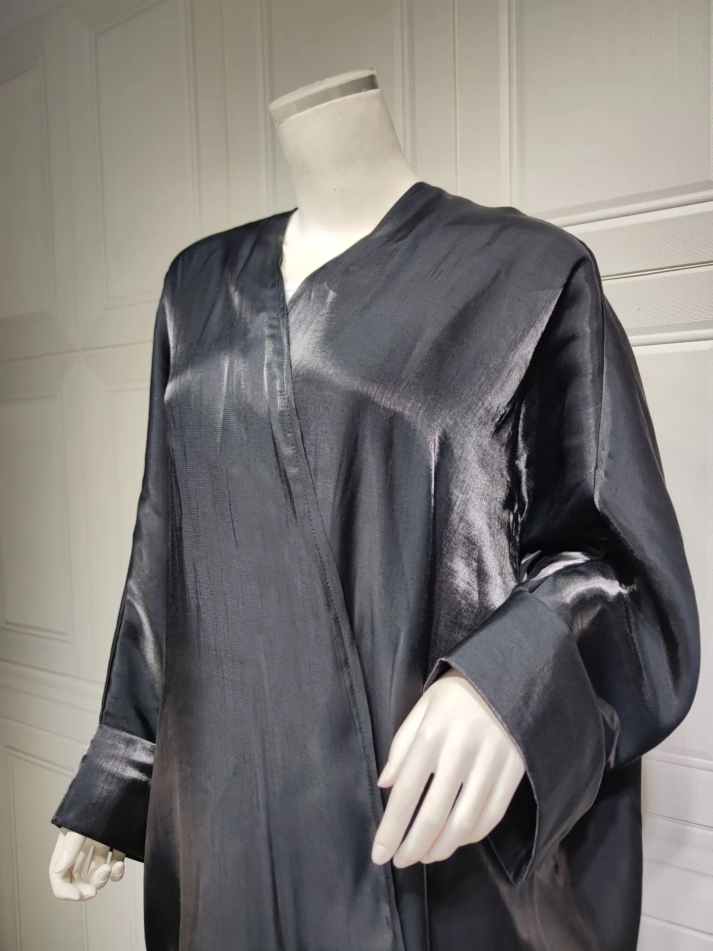 Muslim Fashion Bright Silk Bat Sleeve Robe Plus Size Abaya Muslim Women ...