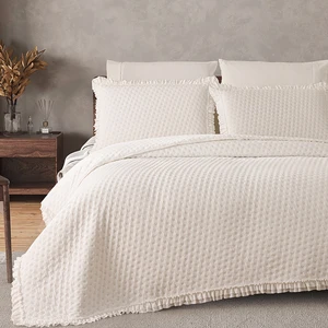 Beautiful Customized Eco-Friendly White Lace Princess Style Solid Bedspread Set 4pcs Polyester Filling All-Season Direct Factory