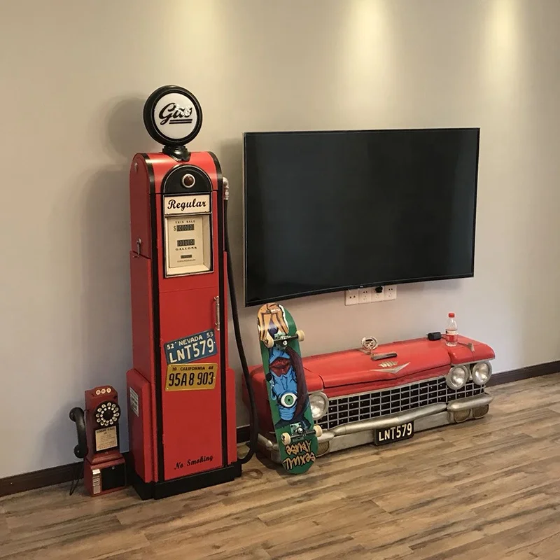 Vintage Iron Wall Decoration - Red Car Front 3D Metal