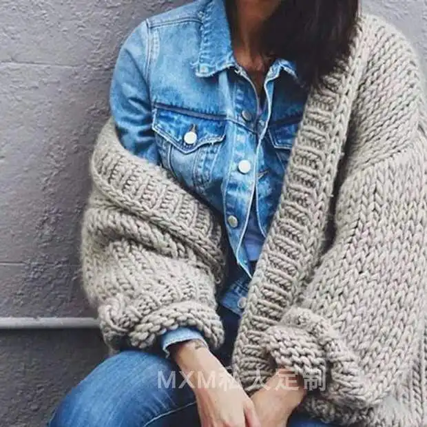 Factory Outlet Winter Warm Coat Soft Puff Sleeve Chunky Handmade Women Sweater for Pregnant Ladies