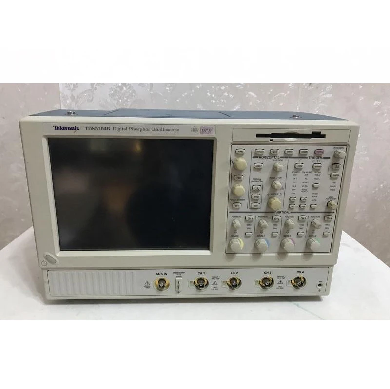 Tektronix TDS5104B Digital Phosphor Oscilloscope 1GHz 5GS/s