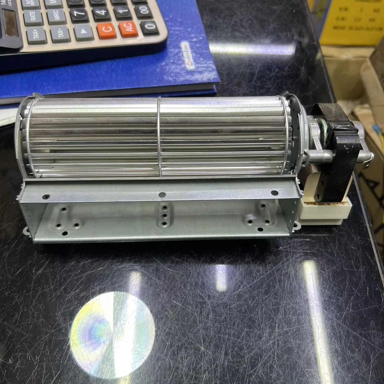 JEEK High Standard 4000rpm 385mm 220v 41W Horizontal Blower Cross Duct Fan OEM Customizable Mounting Options