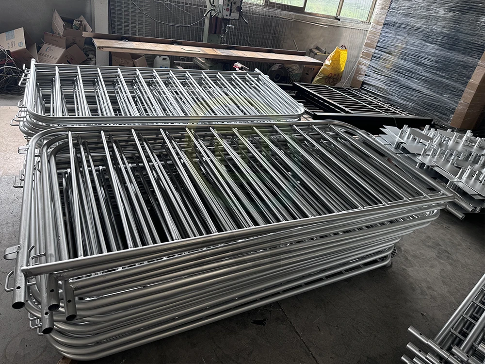 Wholesale cheap portable mobile safety traffic activity metal galvanized crowd control pedestrian security barrier supplier