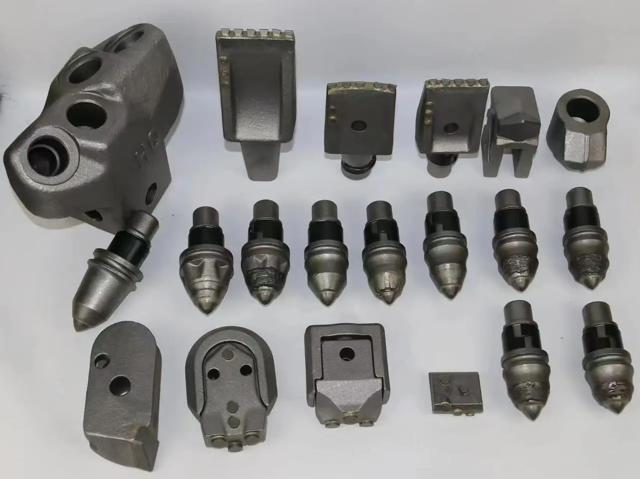 Sharp Flat Bucket Teeth for 18S 35S Excavator Parts 25SRC 35SRC Construction Machinery Parts