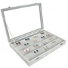 Caja de pendientes gris