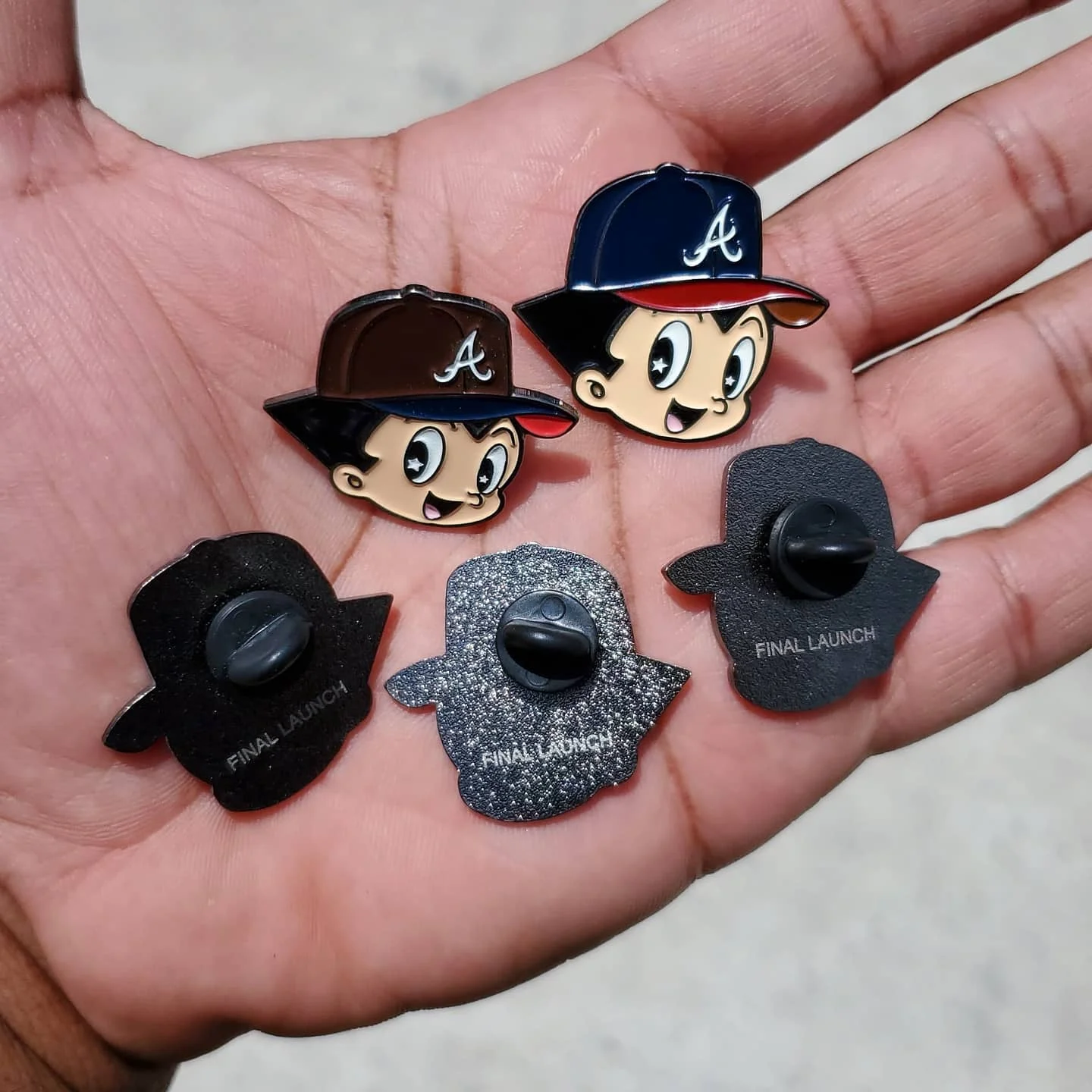 Free Sample Custom Logo Metal Soft Enamel Lapel Pins For Fitted Hats Brim Pins Hat Clips Custom 1379