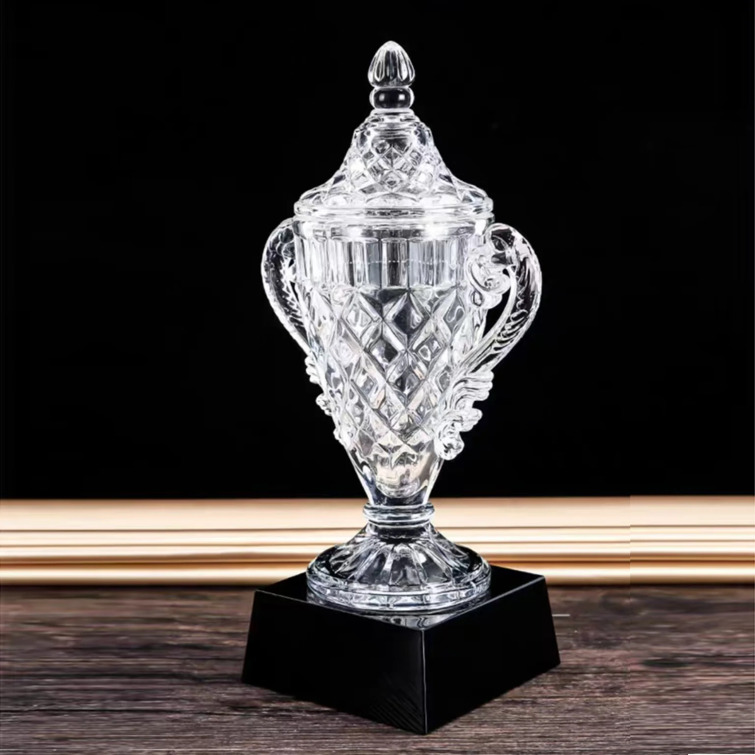 Optical Glass Cup Trophy MH-J0323 Crystal Craft Polished Carved Engraving Souvenir Gift Decor Christmas Love Sports Theme Model