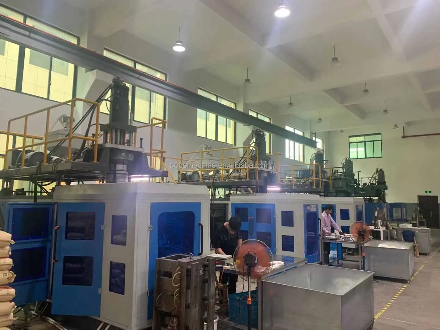 Mini Full Electric Portable 5 Gallon Bottle Extrusion detail photo BOBO Machine mini full electric portable 5 gallon bottle extrusion shown in a detail photo for this news article
