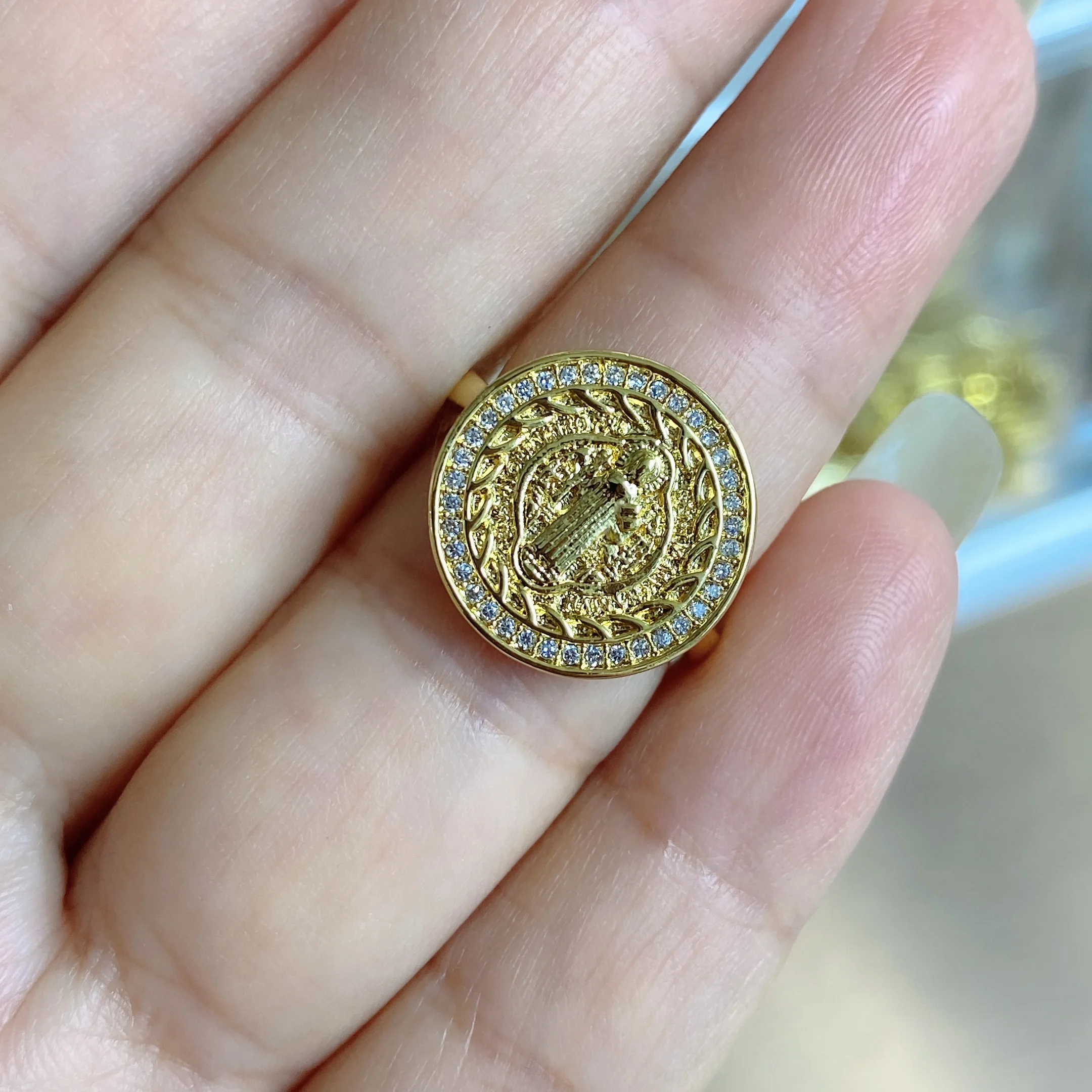 22K Gold Ginni Ladies Ring Design Making || How To Make Gold Ginni Ring ||  सोने की अंगूठी कैसे बनती - YouTube