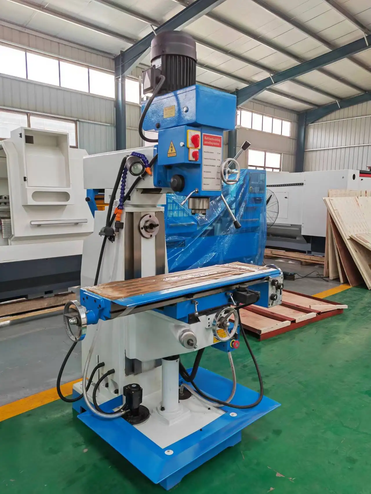 ZX7550 Universal Milling Machine - Radial Drilling Power