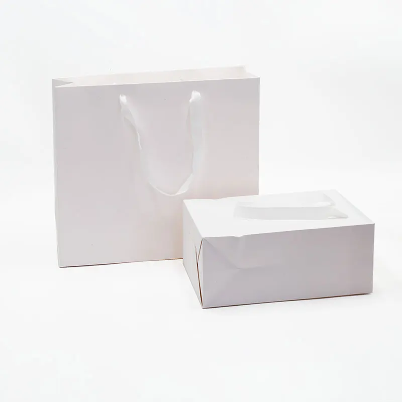 Luxury Moisture Proof Custom Bulk White Shopping Paper Gift Bag Wholesale