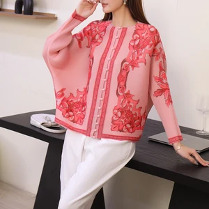 Autumn New Miyake Female Retro Pattern Printed Cardigan Single-Breasted Bat Sleeve Loose Slim Pleated Top Women's Blouses Shirts