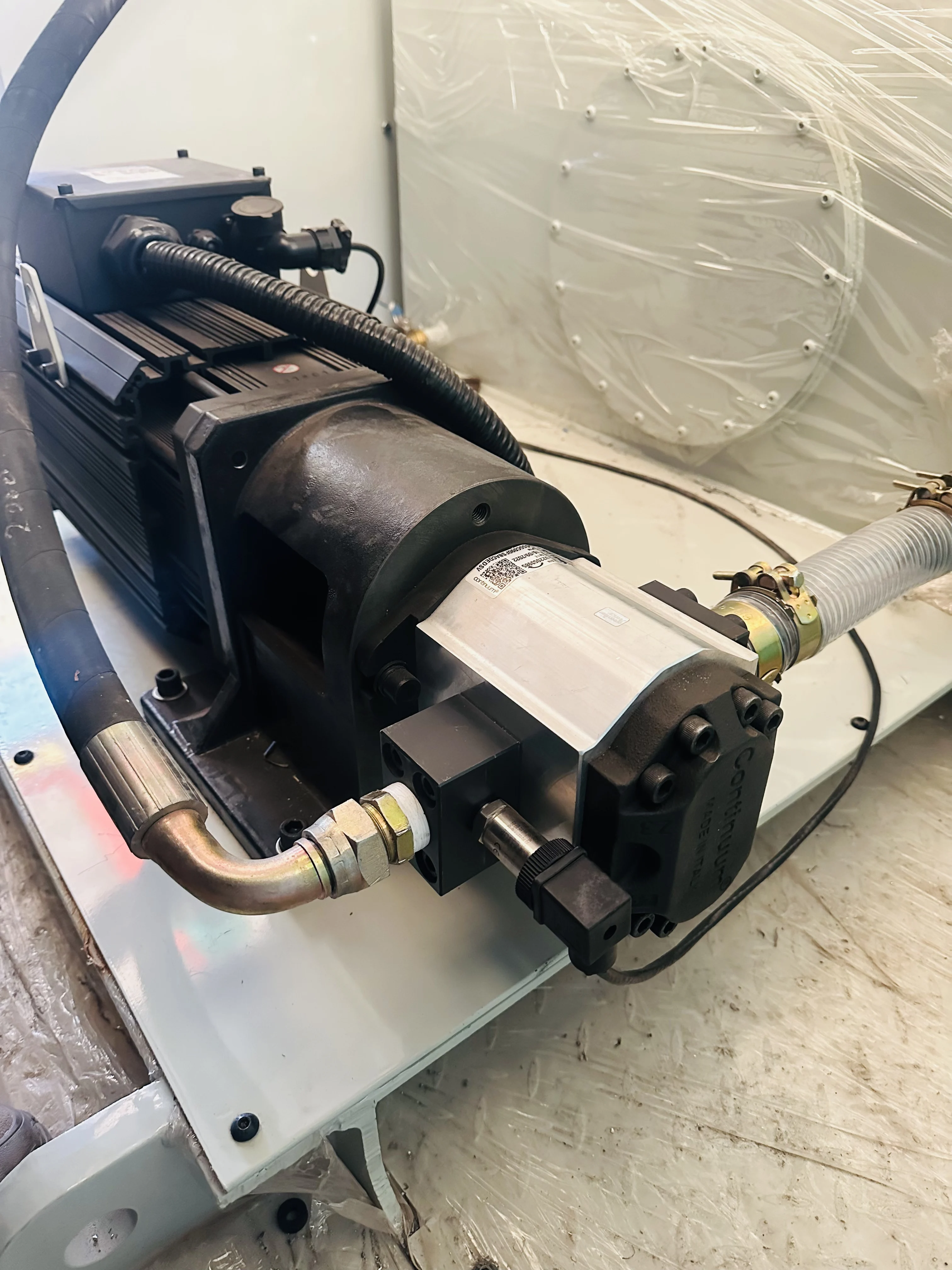 GREAT Solar Floating Pontoon Extruder Blow Molding Moulding Machine ...