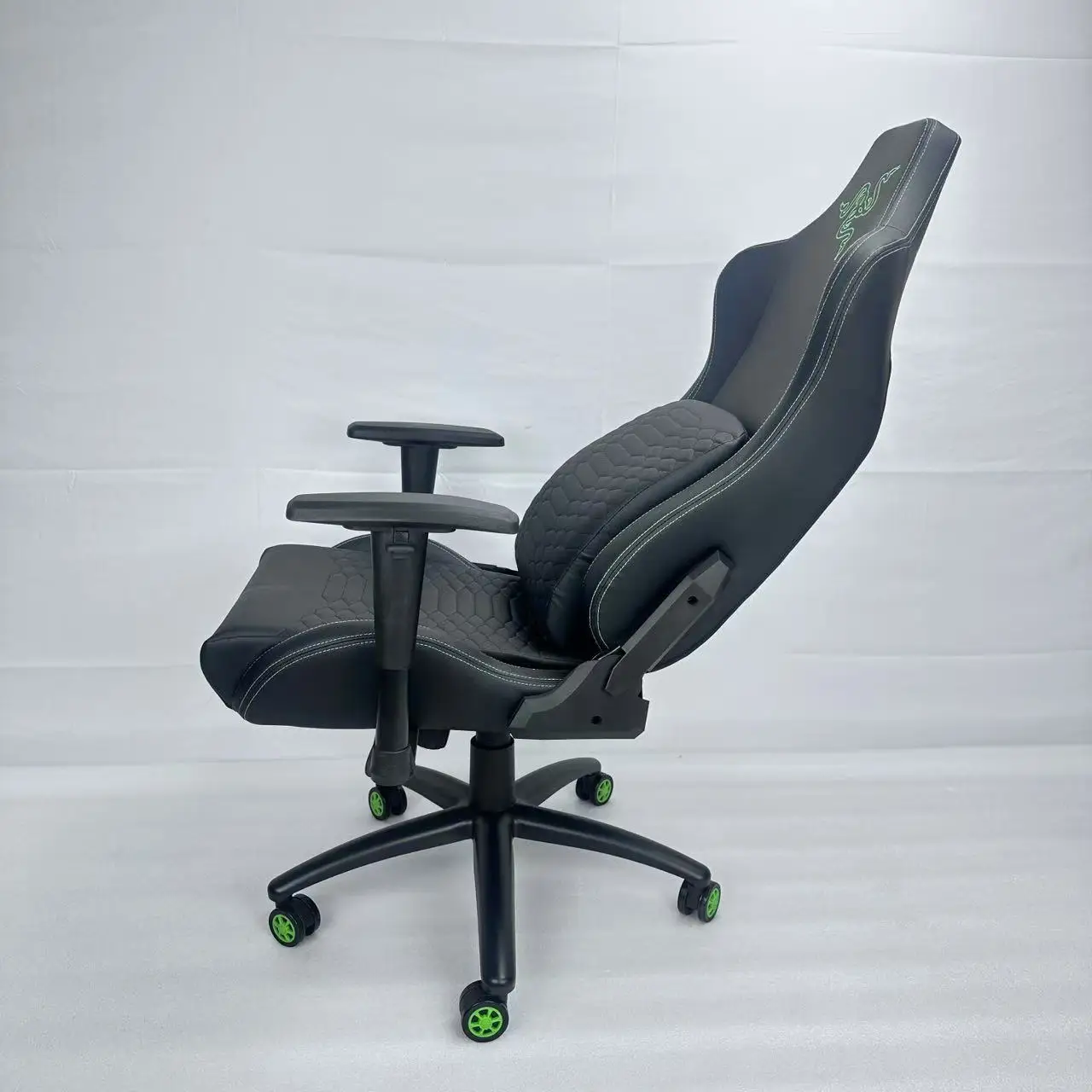 POP Razer Gaming Chair Leather Reclining Contemporary Comfortable 2D/3D ...