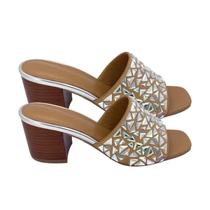 China Manufacturer Custom Diamond Decoration Ladies Shoes Platform Heels Women