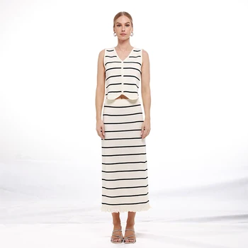 Hot Summer Casual Women's Knitted Sleeveless V-Neck Shirt and Slim Fit Above Knee Long Skirt Hot Selling Set