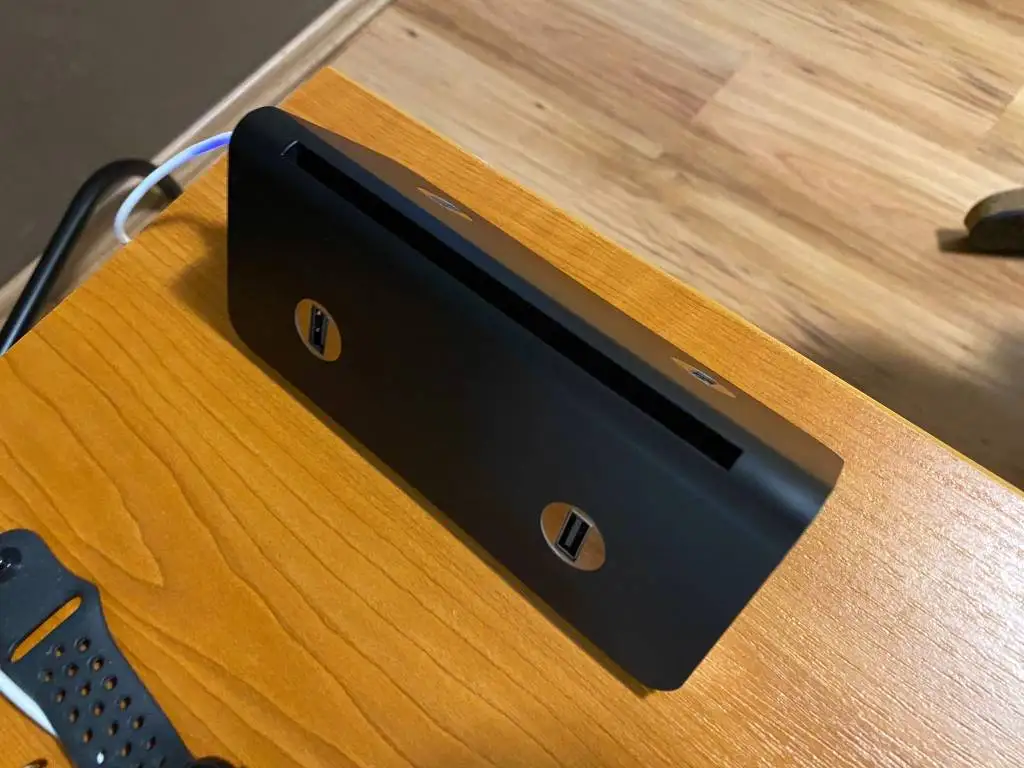 2023 New Electrical Products  4 USB Ports Table Stand Restaurant Holder Menu Power Bank Stand Display Usb Charger