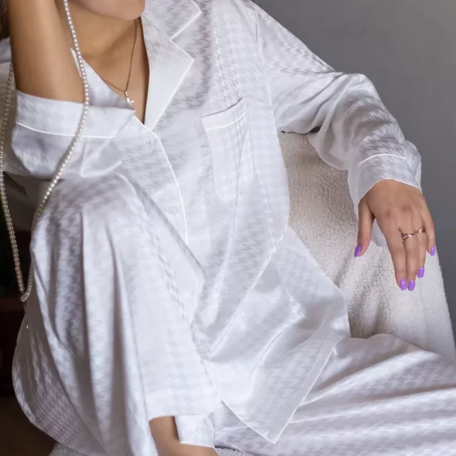 custom spring designer luxury print white sleepwear silk pyjamas Lounge Wear 2 piece Long Sleeve satin pajama set for women