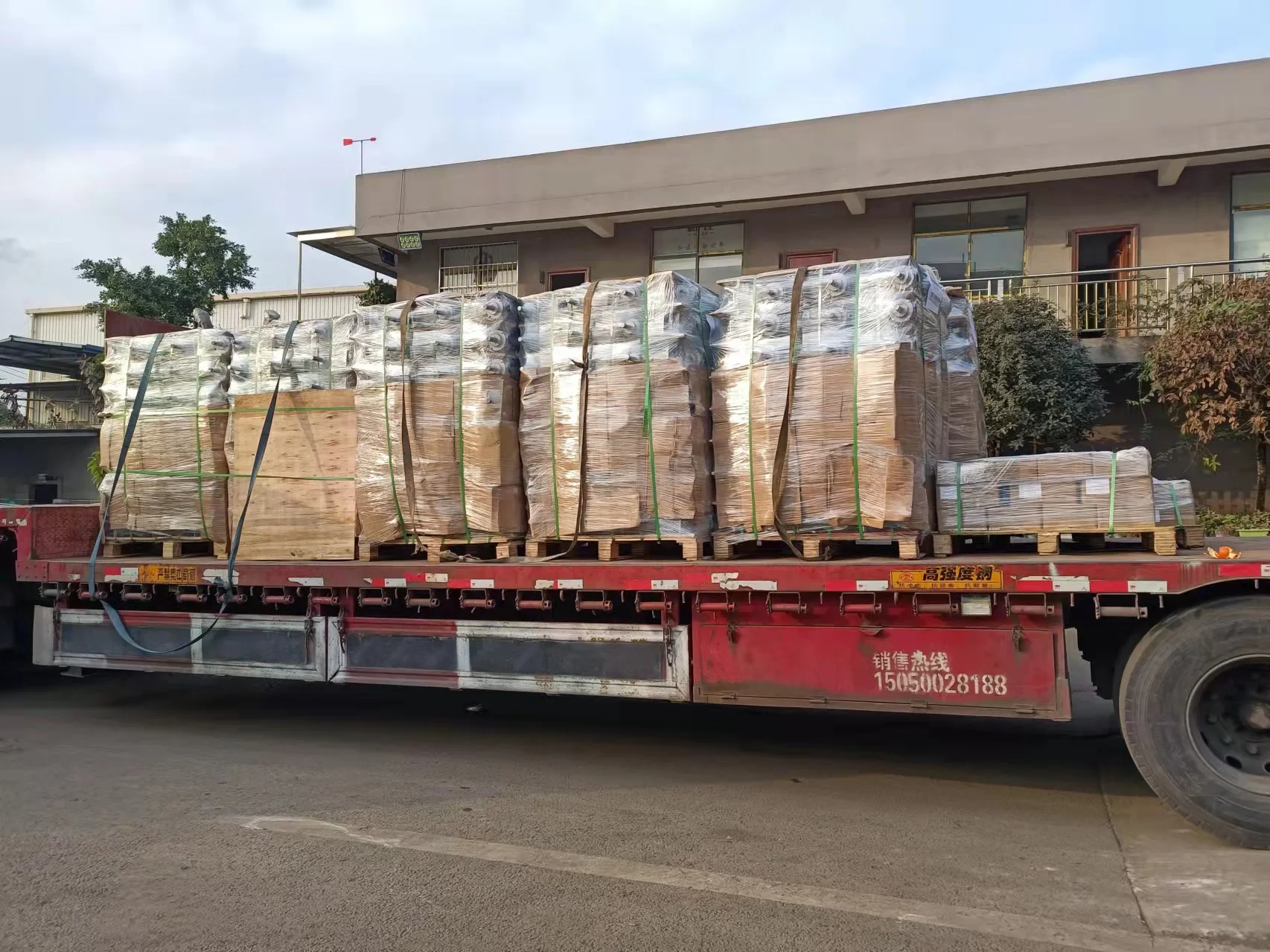 长安CS55 EADO CS35plus JL473ZQ3 OE204 LDK8RBIP 3707010-NE01的廉价火花塞HU10A80P ...