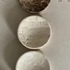 Diámetro 10, altura 2 cm - Mármol de piedra amarilla.
