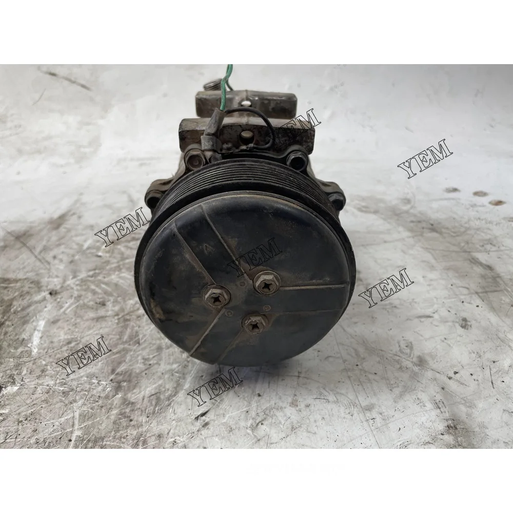 D934T Used Air Conditioner Compressors 10115771 for Liebherr Engine Parts 2