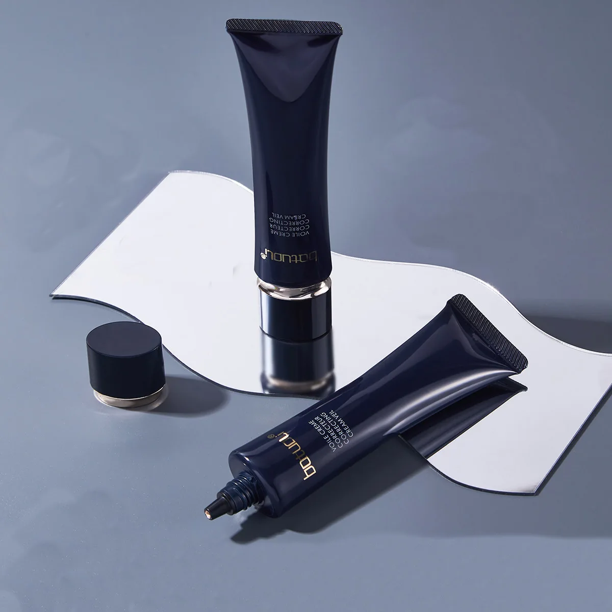 PE Tube Cosmetic Packaging 30ML40ml50ml60ml Soft Plastic Squeeze Tube Skin Care Isolation BB Cream with Long Nozzle