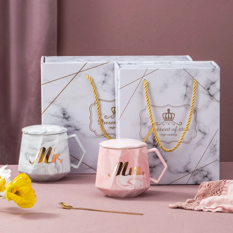 Чашка для влюбленных с принтом на день Святого Валентина, с крышкой и ложкой, подарочный набор, чайная керамическая кружка, кофейная чашка