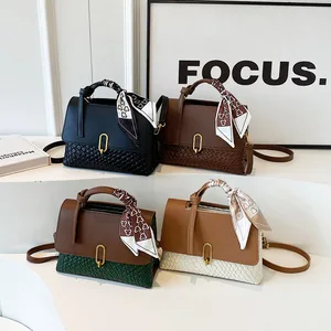 2026 New Plaid Simple Shoulder Messenger Bag for Women Fashion Woven Underarm Bag With Silk Scarf Casual Handbag