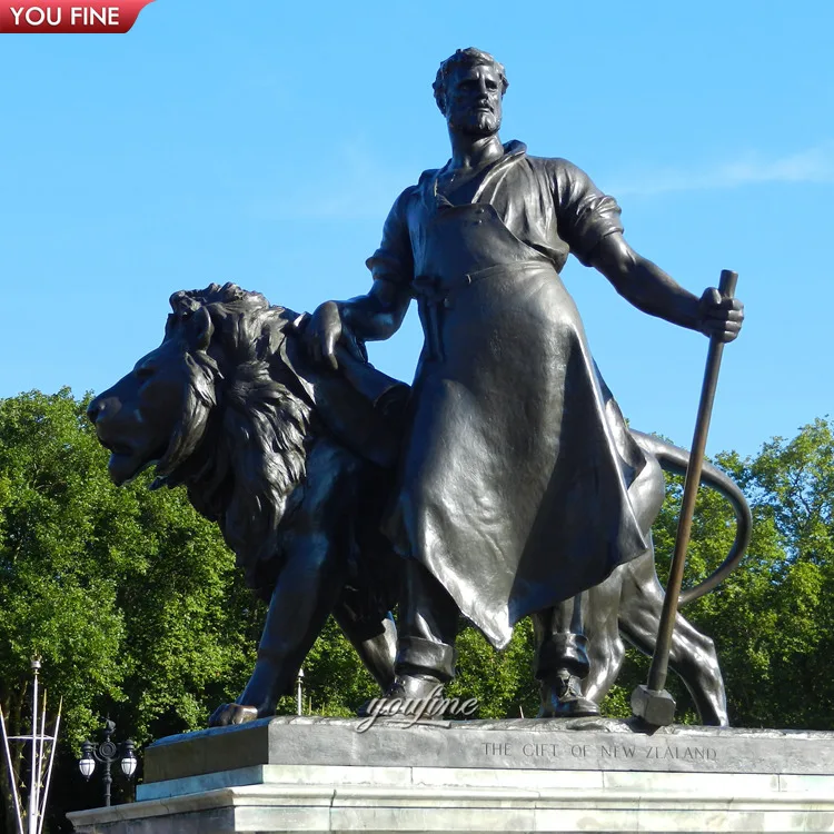 クラシックな屋外装飾有名なブロンズライオンと女性の彫刻ビクトリア