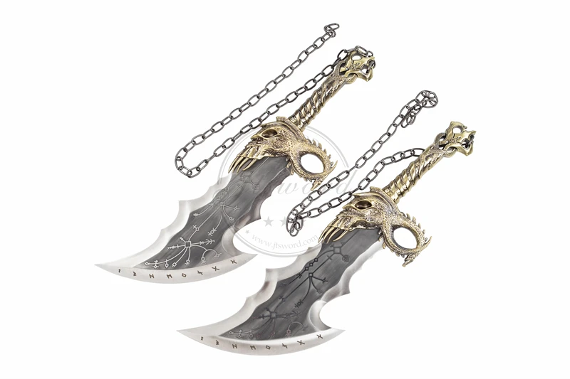 Kratos Lame Del Caos God Of War - Replica 1:1 In Metallo Set Di 2 Spade Con Targa Espositiva - 52 Cm - Per Cosplay E Collezionisti