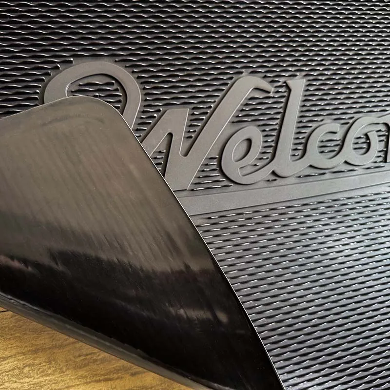 Premium Modern Striped Latex/Rubber Non-Slip Washable Door Mat for Indoor/Outdoor Use in Home Office & Hotel supplier