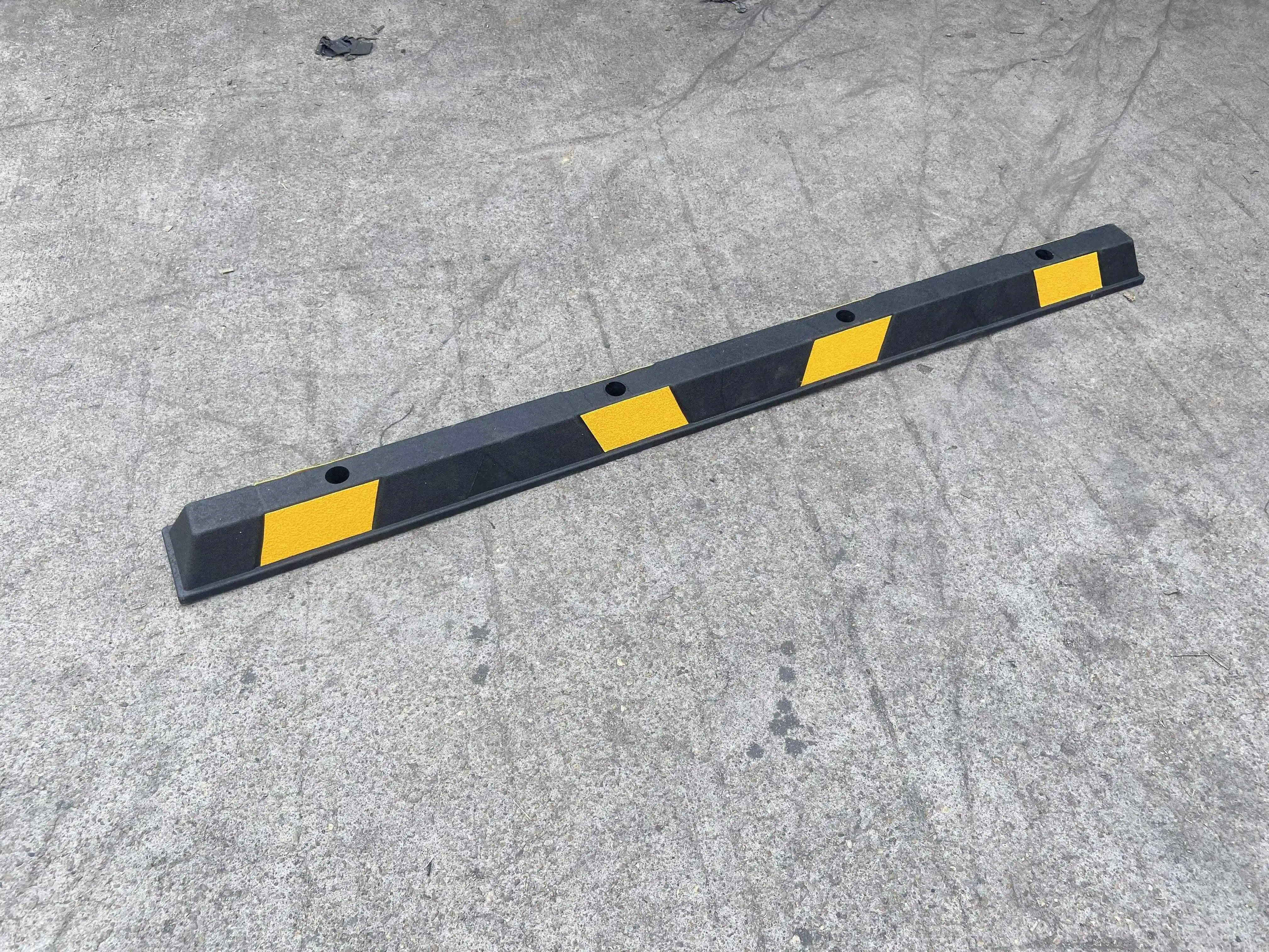 Heavy Duty Rubber Curb Parking Curb Car Parking Stop for Garage and Driveway details