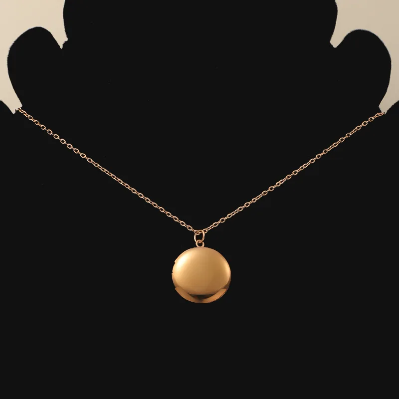 Round Circle Locket Picture Necklace