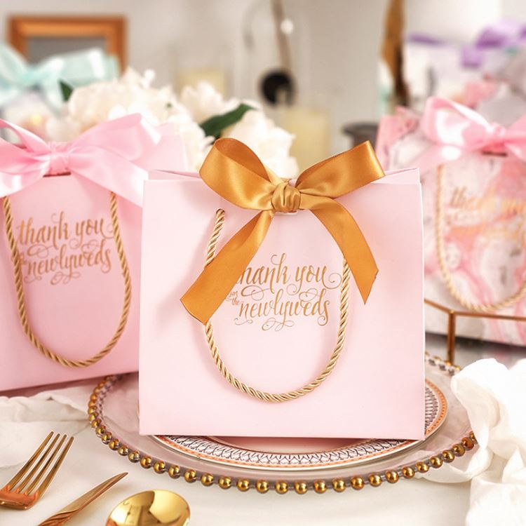 Красивые свадебные подарочные бумажные пакеты/оптовая продажа с фабрики, высококачественные прочные экологически чистые маленькие подарочные пакеты для свадьбы для упаковки/подарочные пакеты из бумаги