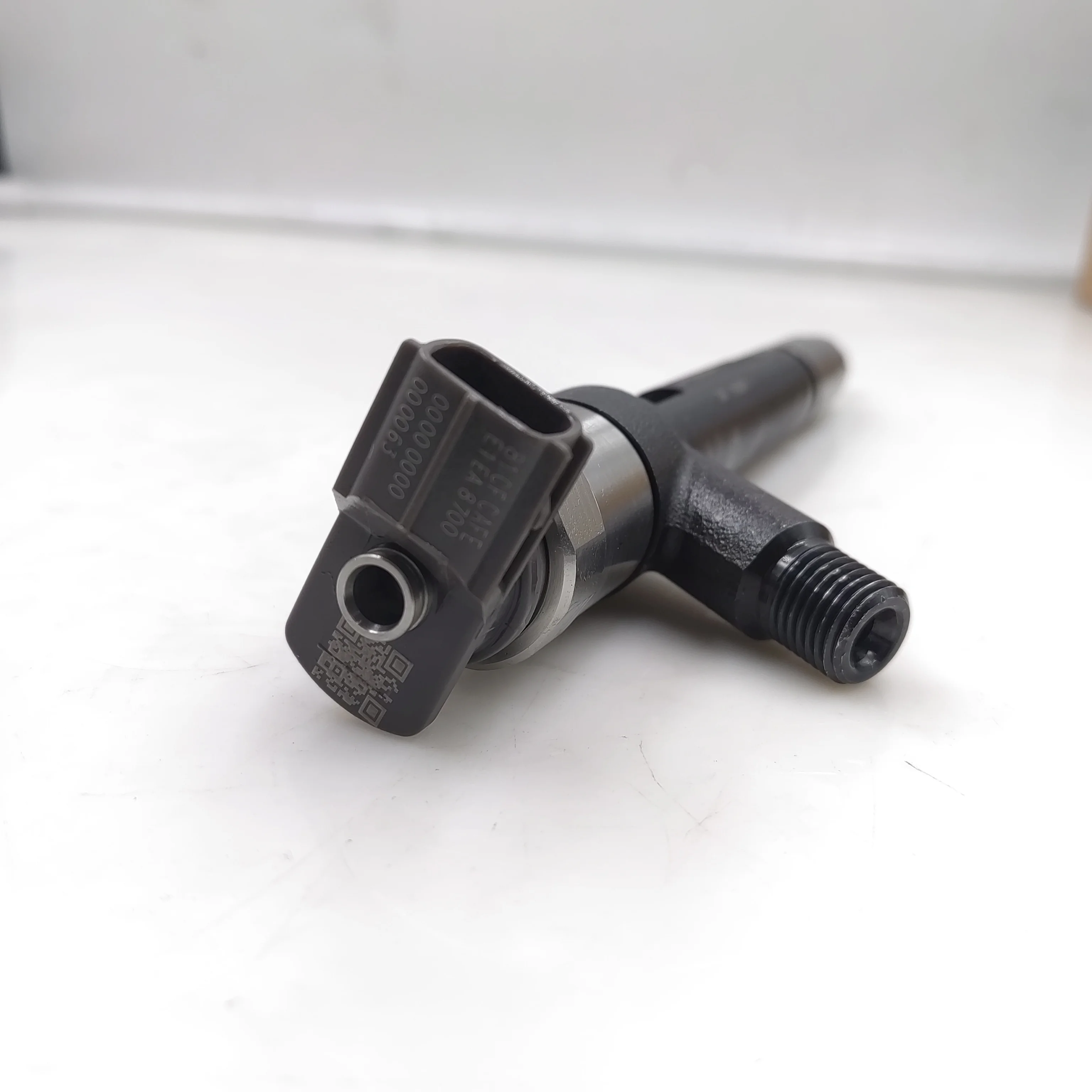 New Fuel Injectors 8-98247354-0 295050-1950 for ISUZU DMAX 4JK1