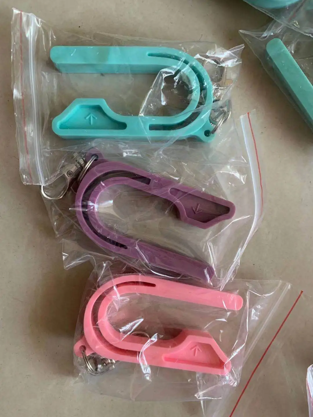 3 Colors Car Seat Key Unbuckle With Keychain Seat For Kids Universal
